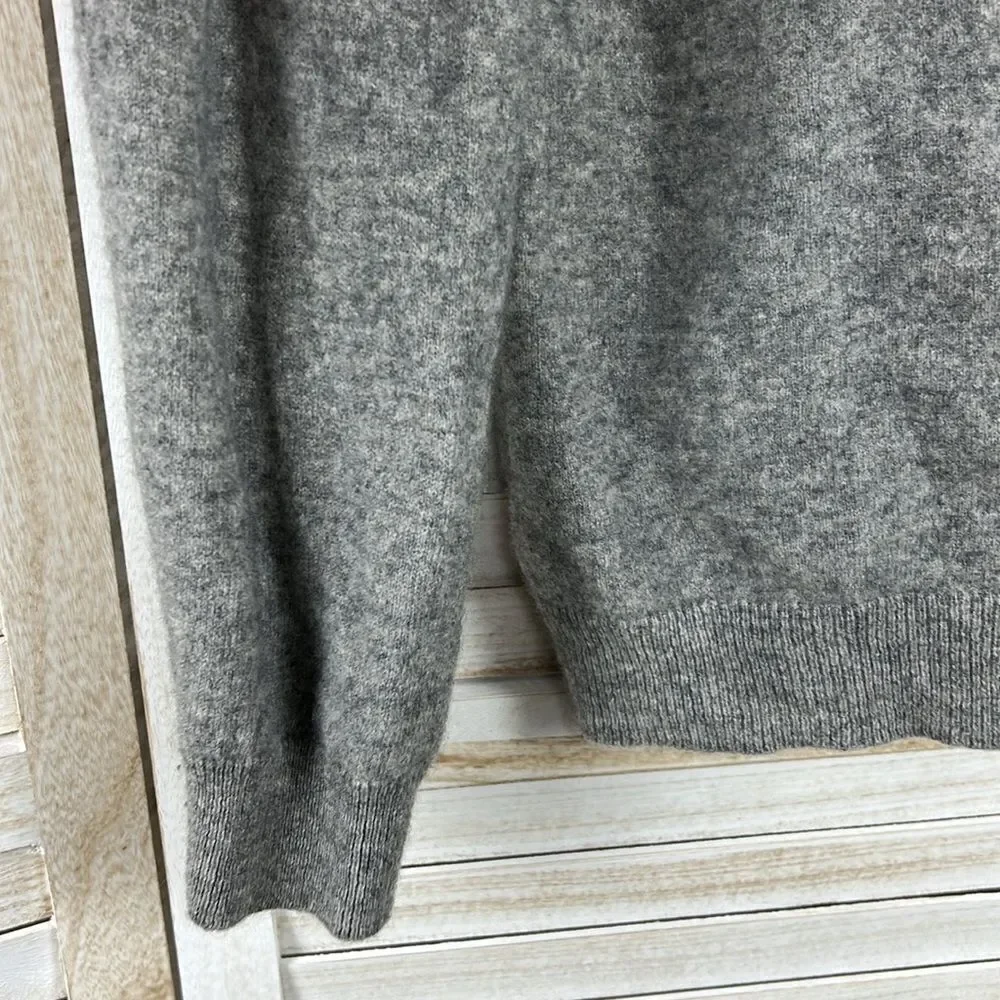 Club Room Macy's V-Neck Gray Cashmere Sweater